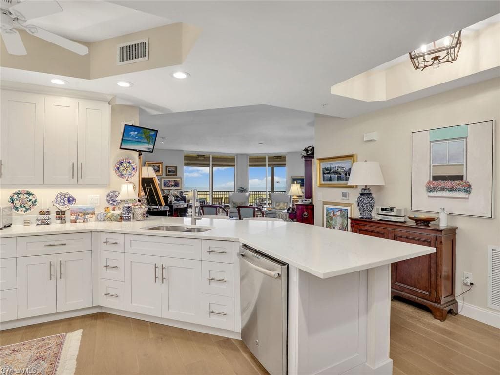 1001 Arbor Lake Dr 1102, Naples, FL 34110-5