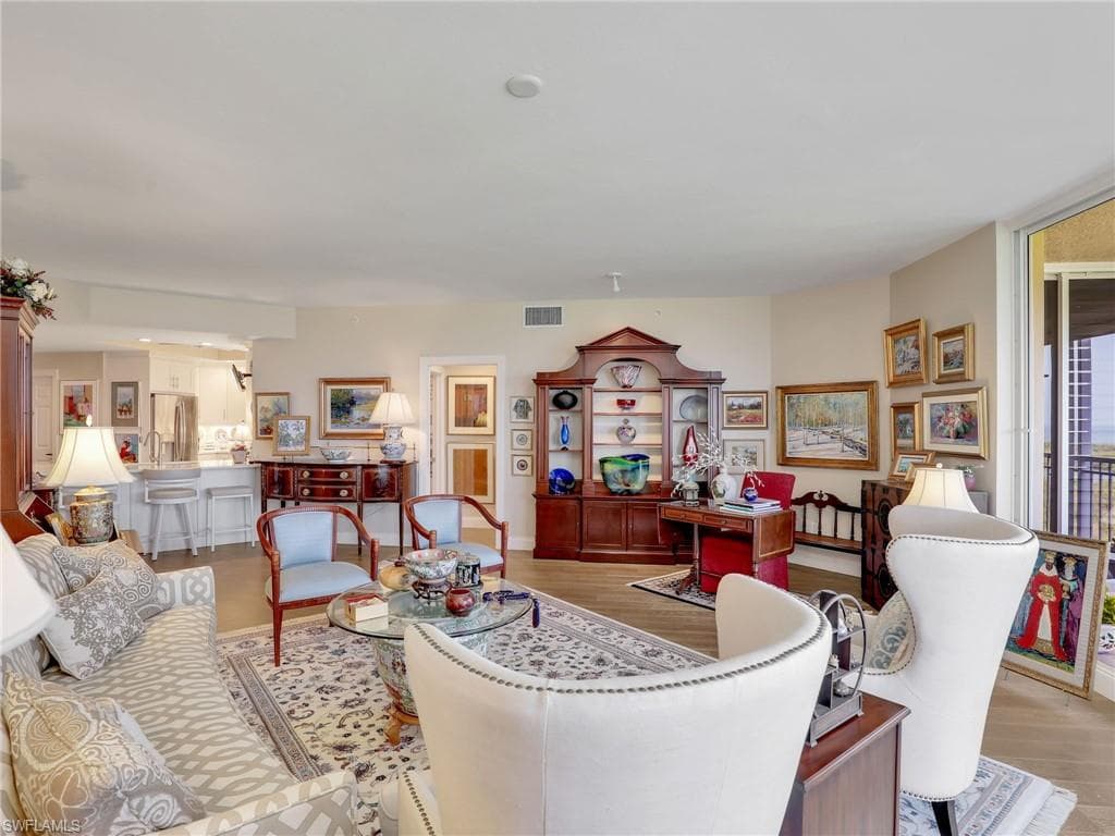 1001 Arbor Lake Dr 1102, Naples, FL 34110-8