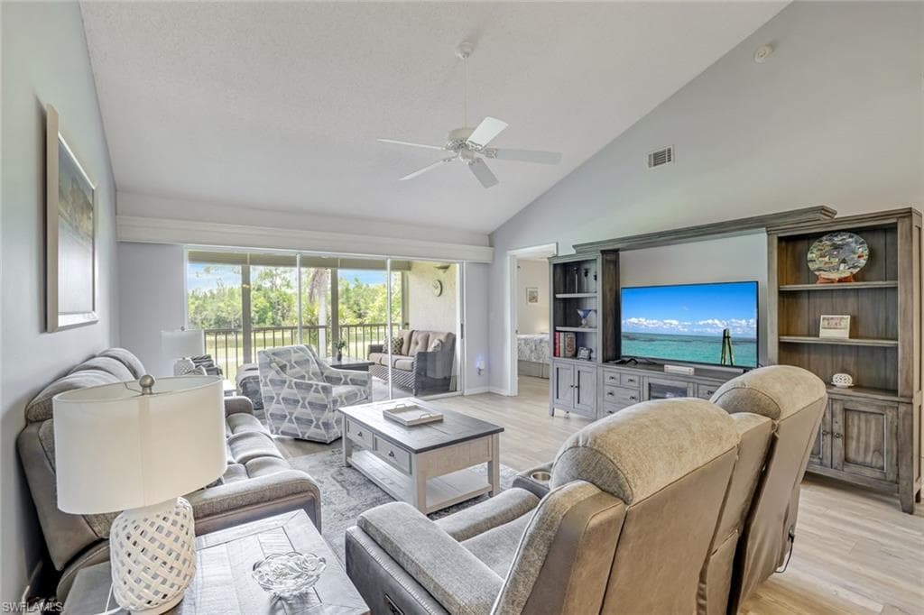 6860 Dennis Cir K204, Naples, FL 34104-9