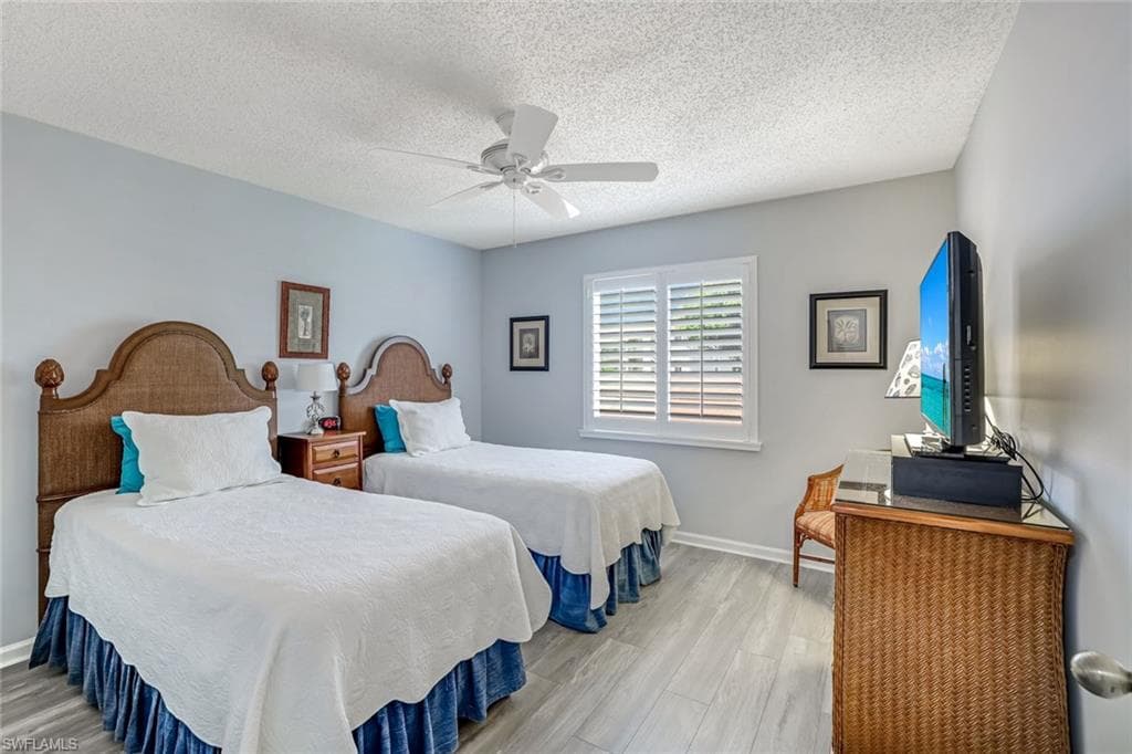 6860 Dennis Cir K204, Naples, FL 34104-17