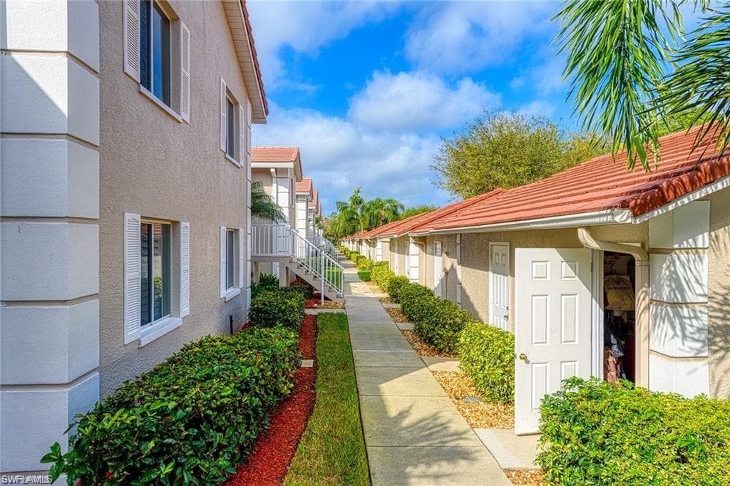 6860 Dennis Cir K204, Naples, FL 34104-19