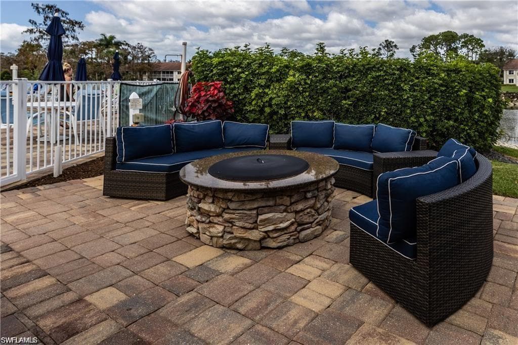 6860 Dennis Cir K204, Naples, FL 34104-25