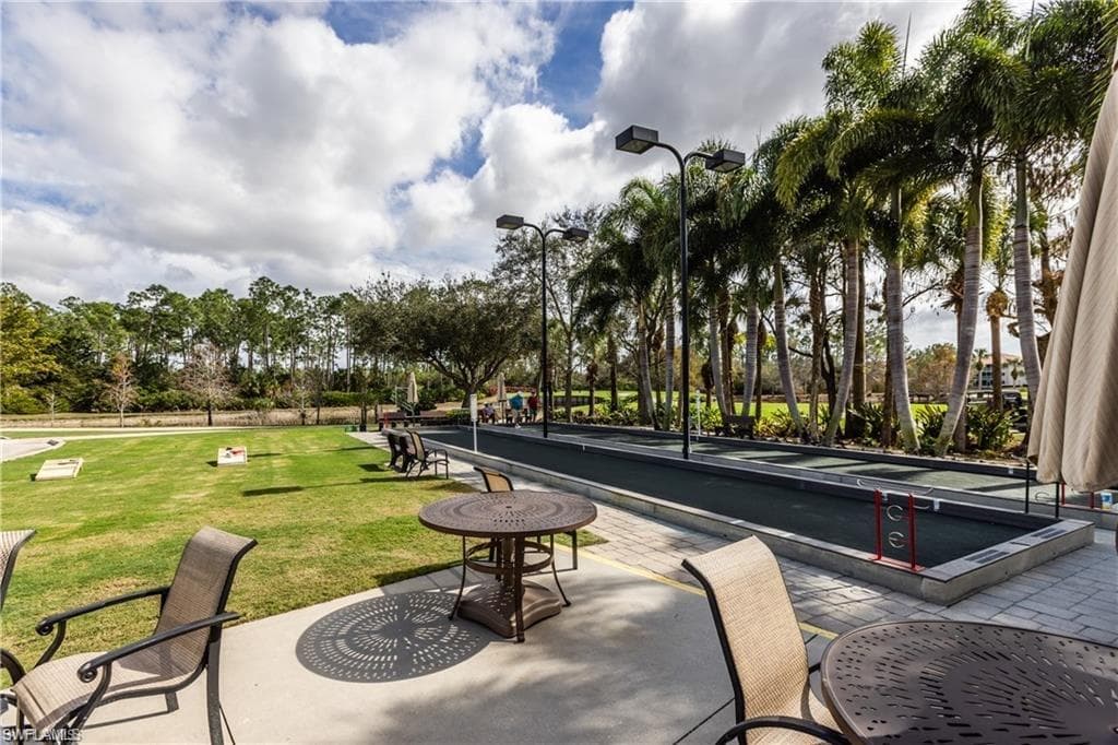 6860 Dennis Cir K204, Naples, FL 34104-29