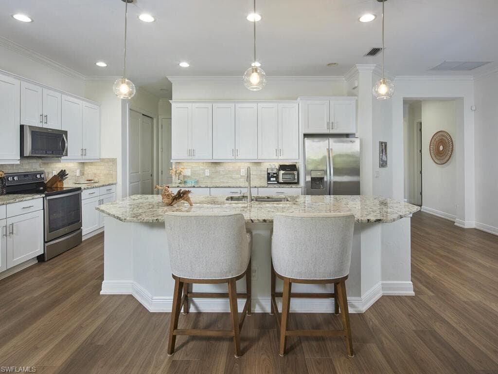 4613 Abaca Cir, Naples, FL 34119-12
