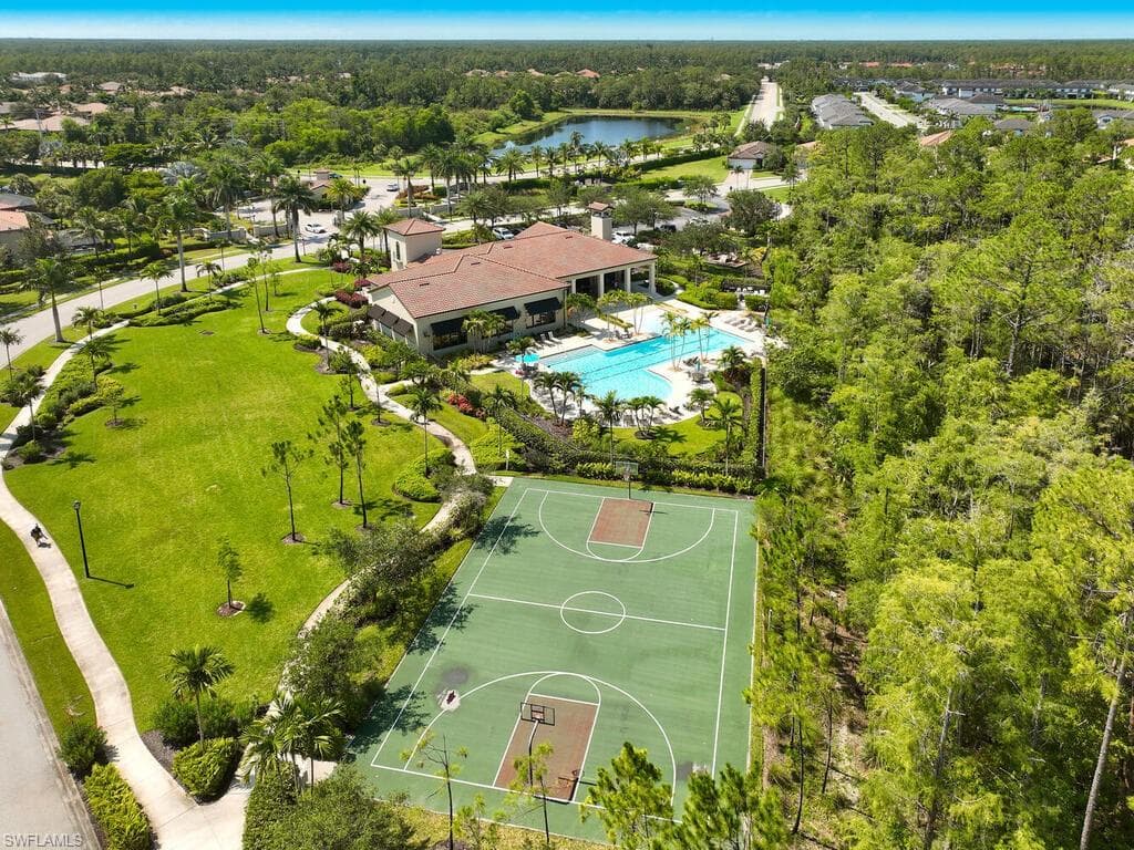 4613 Abaca Cir, Naples, FL 34119-35