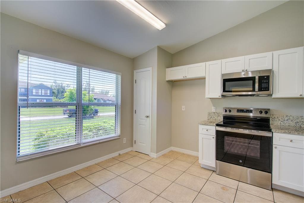 1142 27th Pl, Cape Coral, FL 33993-12