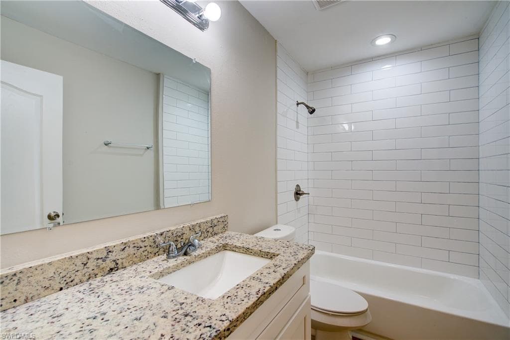 1142 27th Pl, Cape Coral, FL 33993-14