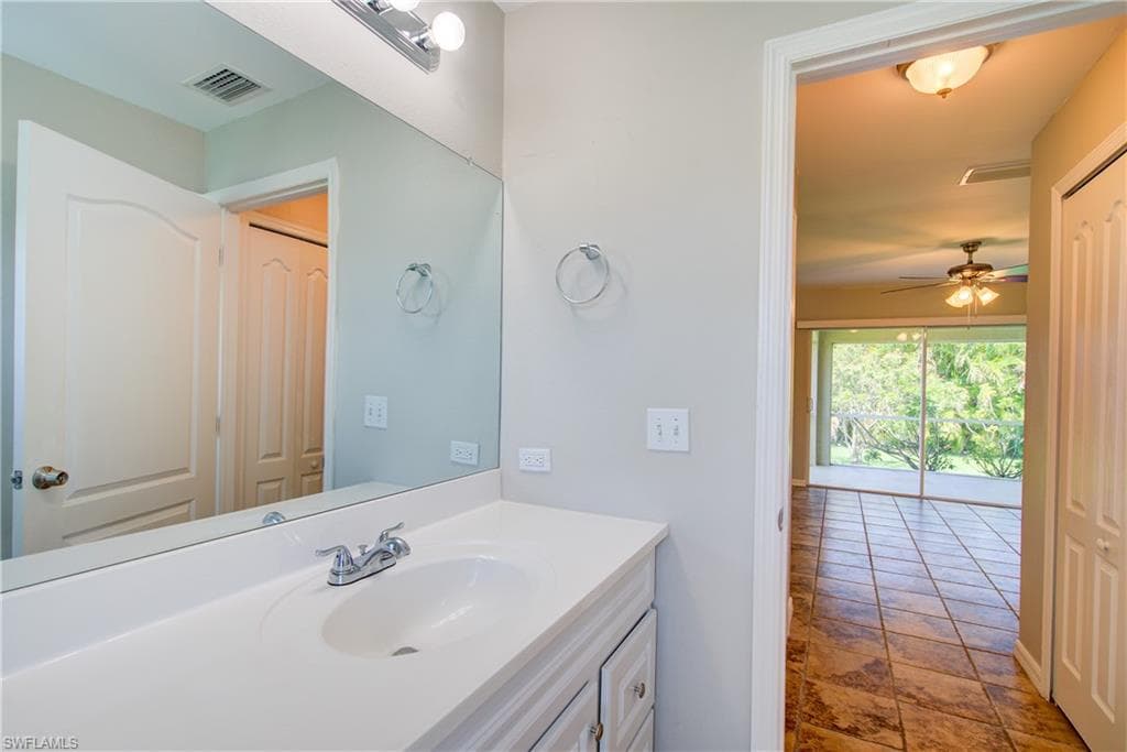 1142 27th Pl, Cape Coral, FL 33993-19