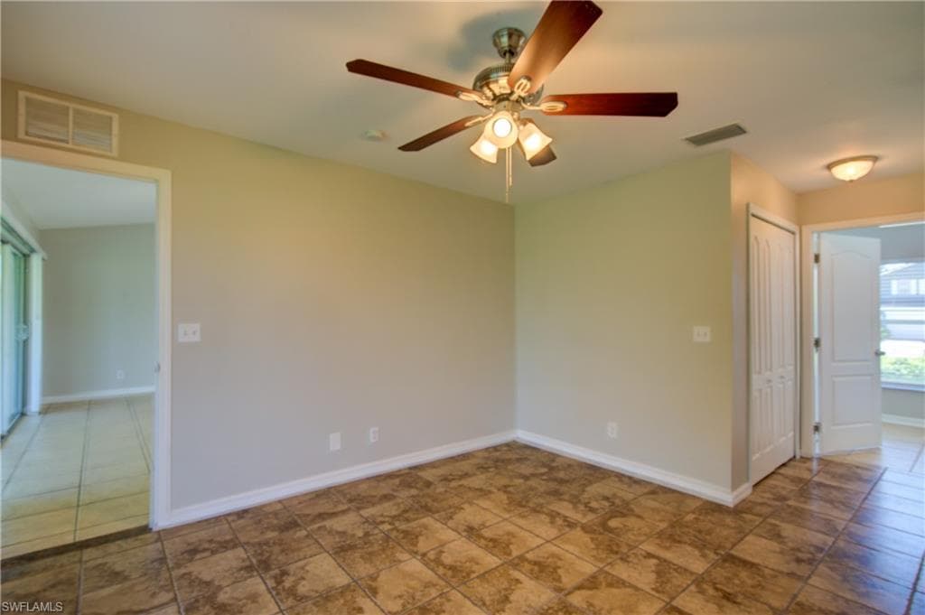 1142 27th Pl, Cape Coral, FL 33993-22