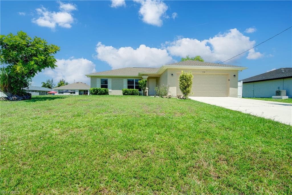 1142 27th Pl, Cape Coral, FL 33993-2