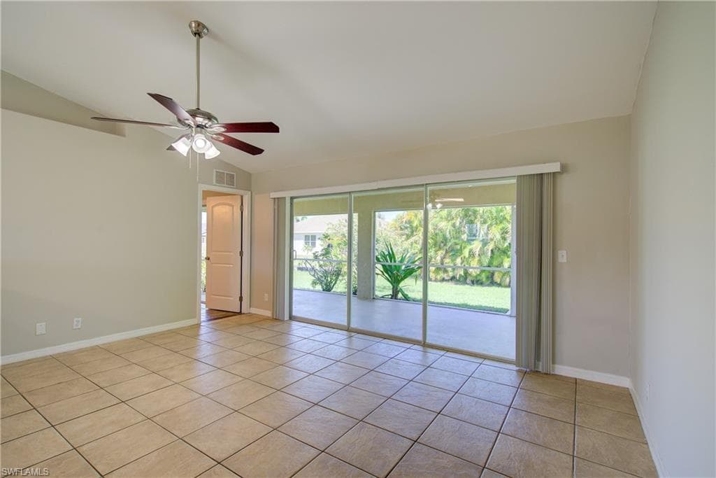 1142 27th Pl, Cape Coral, FL 33993-8