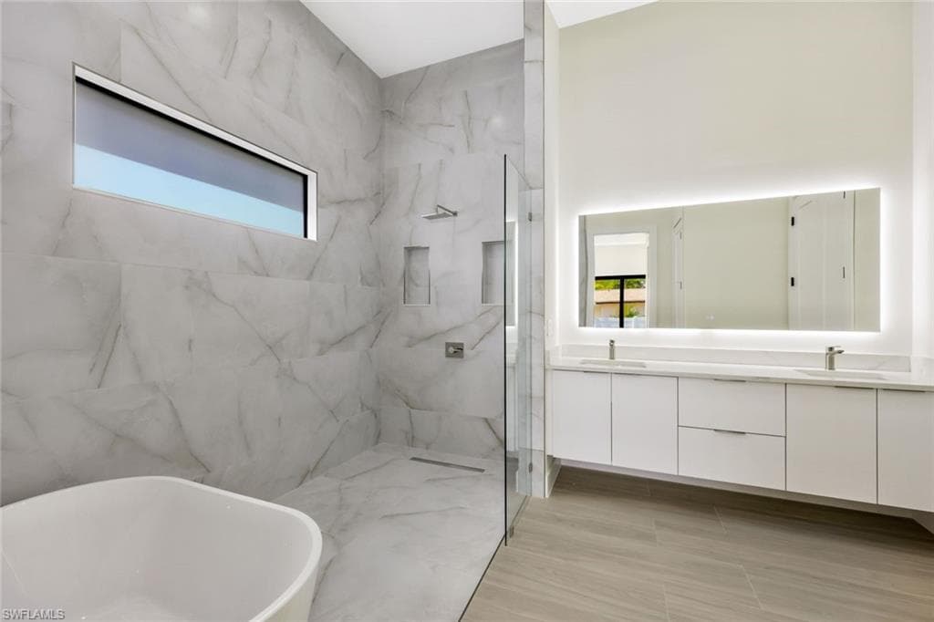 1297 Trail Terrace Dr, Naples, FL 34103-19