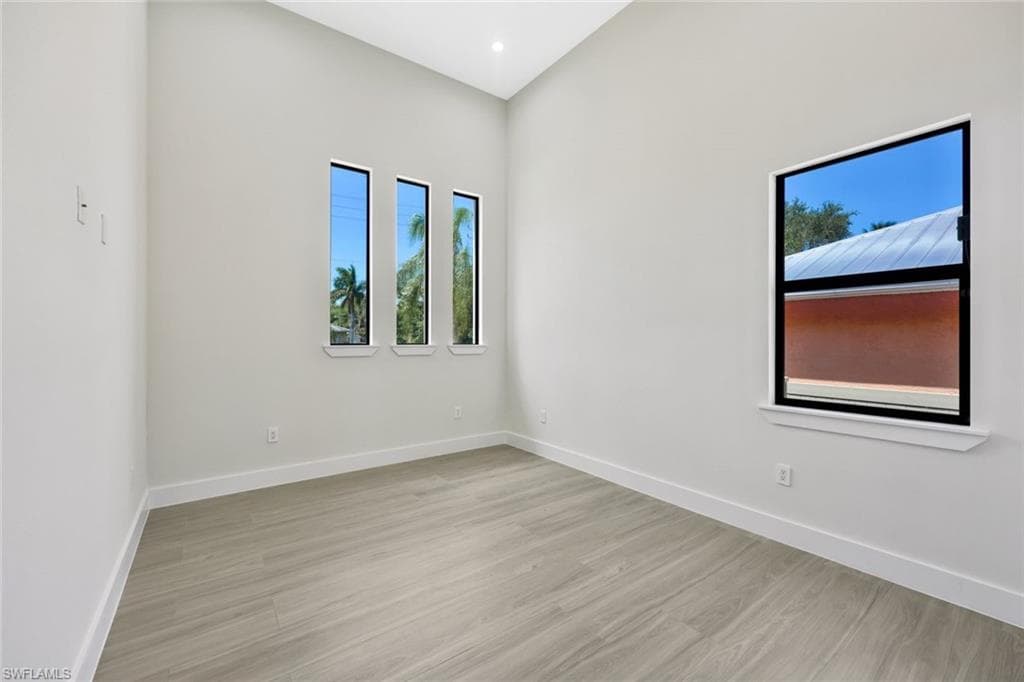 1297 Trail Terrace Dr, Naples, FL 34103-21