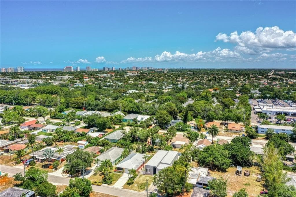 1297 Trail Terrace Dr, Naples, FL 34103-28