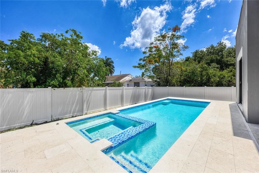 1297 Trail Terrace Dr, Naples, FL 34103-29
