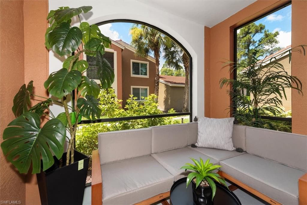 1170 Reserve Way 107, Naples, FL 34105-1