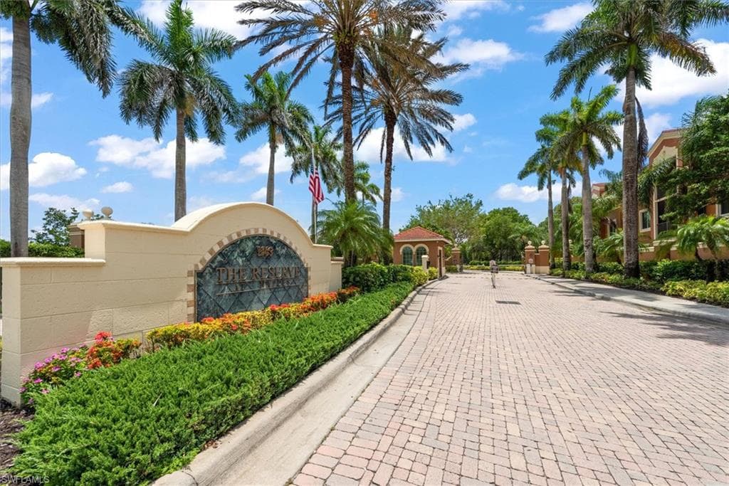 1170 Reserve Way 107, Naples, FL 34105-29