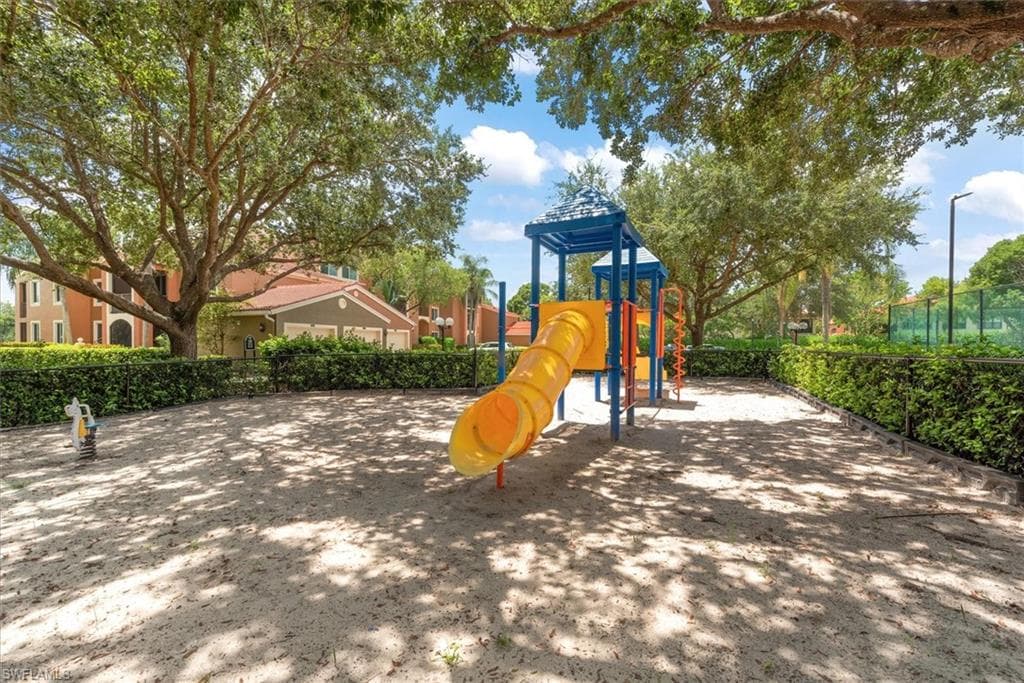 1170 Reserve Way 107, Naples, FL 34105-41