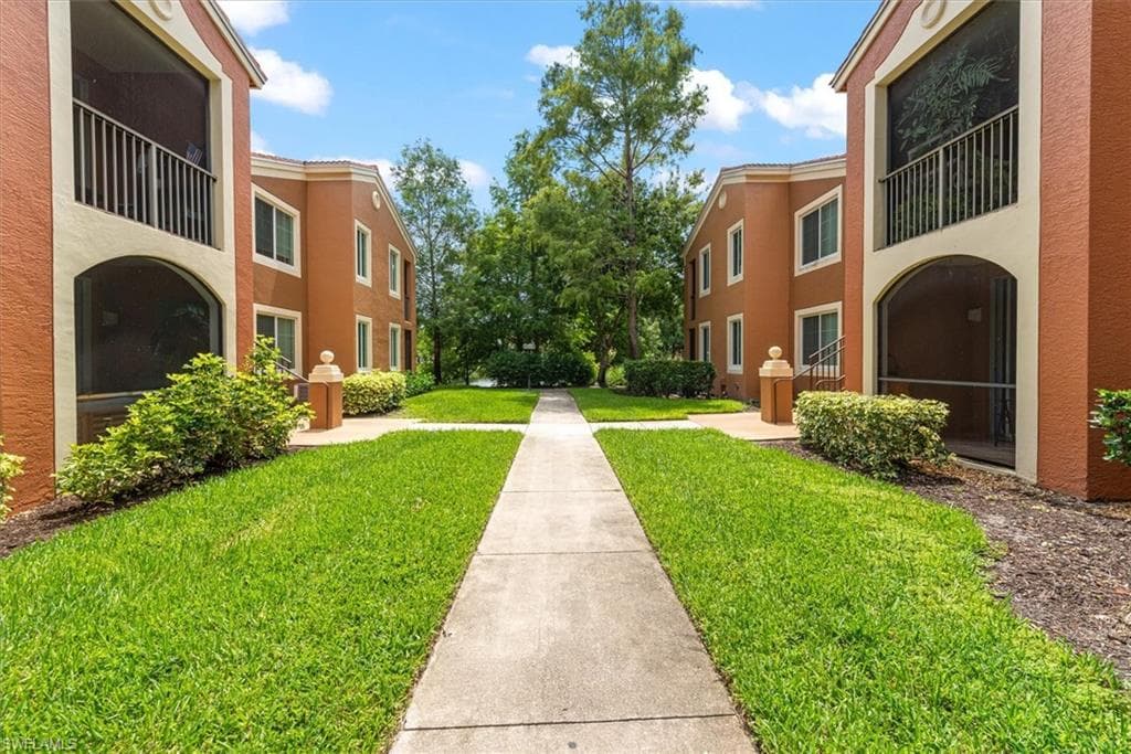 1170 Reserve Way 107, Naples, FL 34105-46