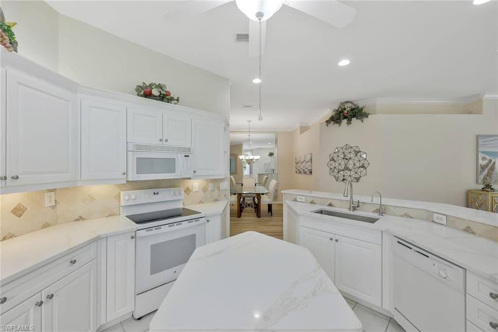 12695 Fox Ridge Dr, Bonita Springs, FL 34135-9
