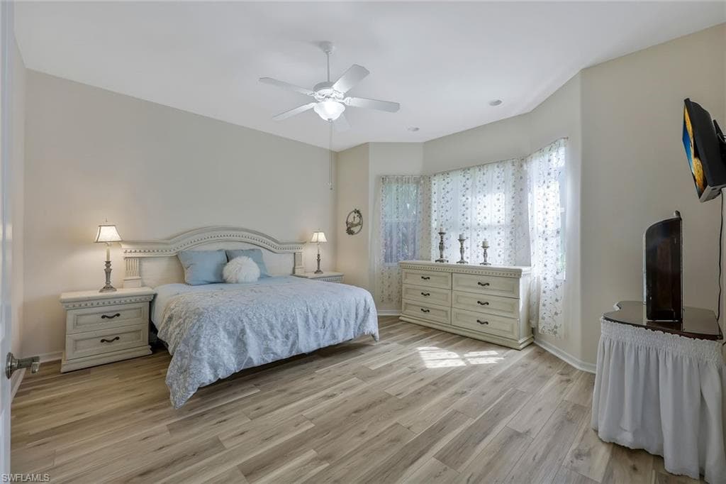 12695 Fox Ridge Dr, Bonita Springs, FL 34135-17