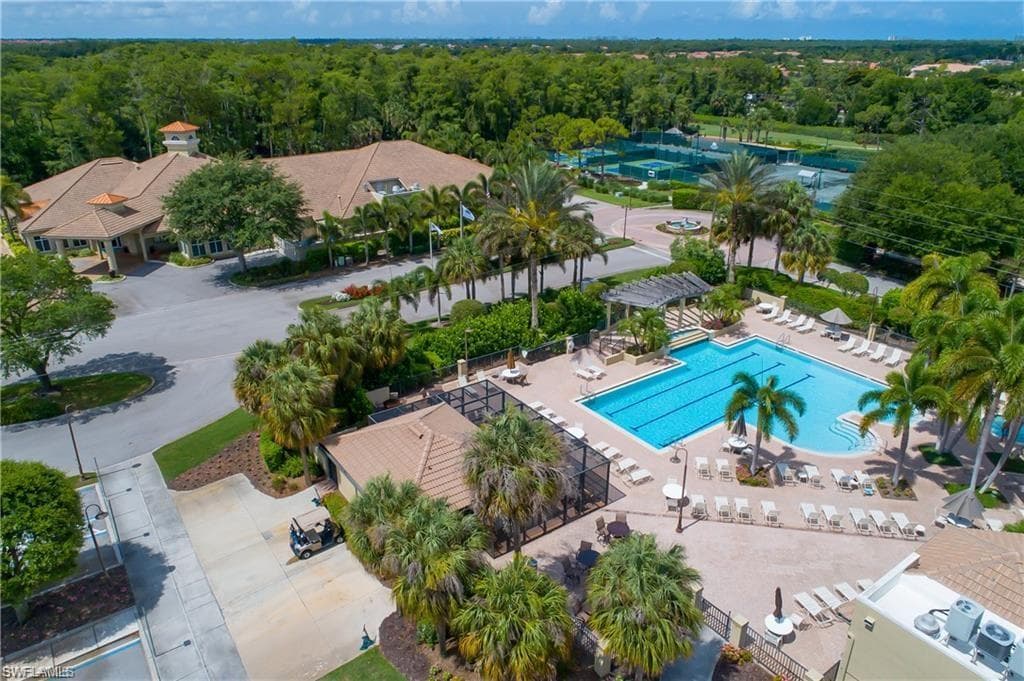 12695 Fox Ridge Dr, Bonita Springs, FL 34135-34