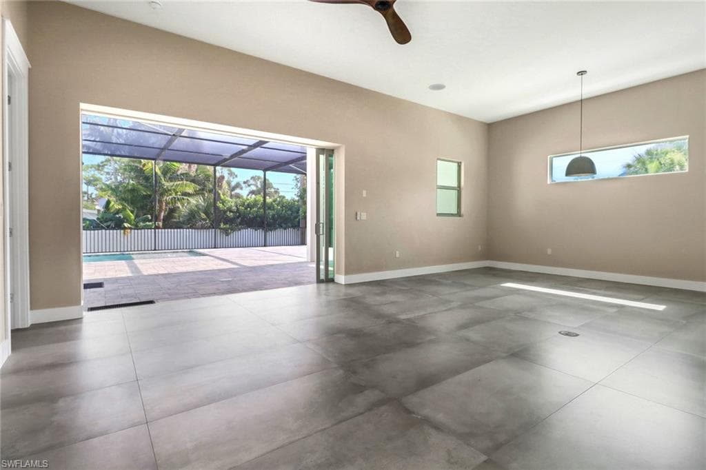 1415 13th Ave N, Naples, FL 34102-12