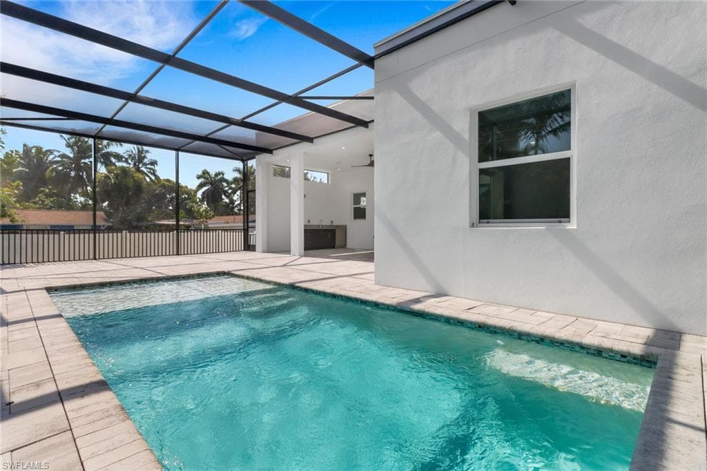 1415 13th Ave N, Naples, FL 34102-14