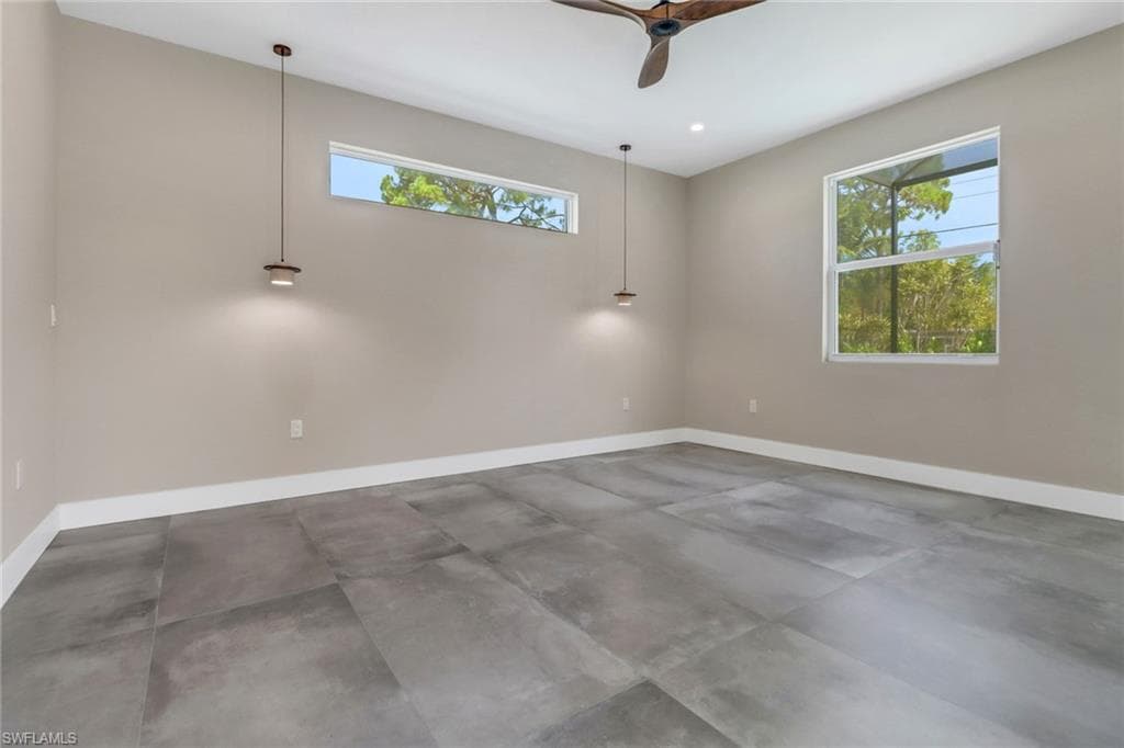 1415 13th Ave N, Naples, FL 34102-8