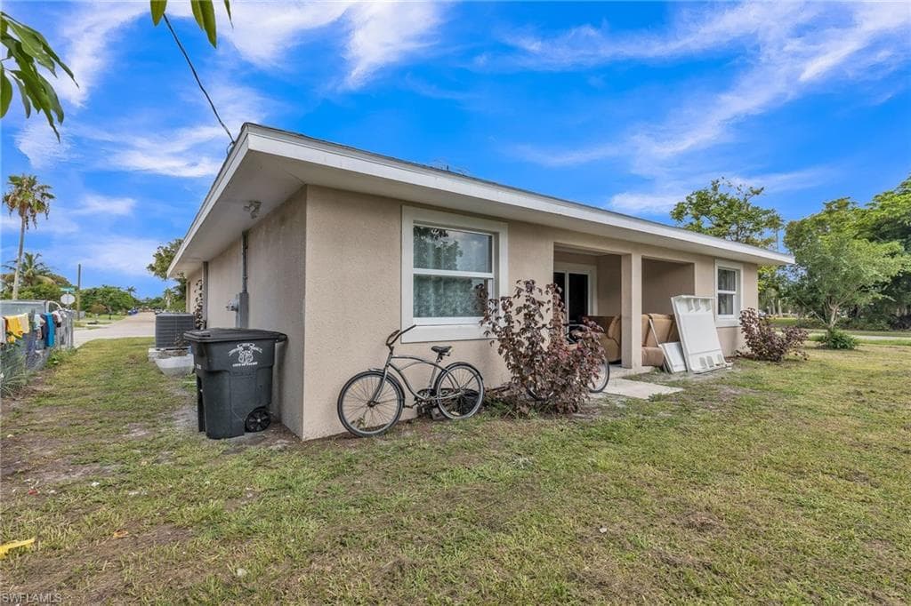 3566 Evans Ave, Fort Myers, FL 33901-9