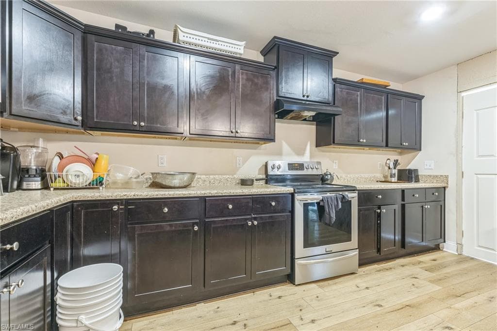 3566 Evans Ave, Fort Myers, FL 33901-17