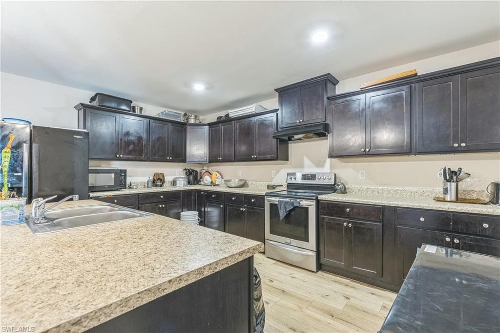 3566 Evans Ave, Fort Myers, FL 33901-19