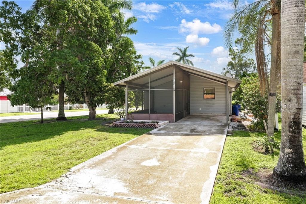 27601 Pullen Ave, Bonita Springs, FL 34135-2