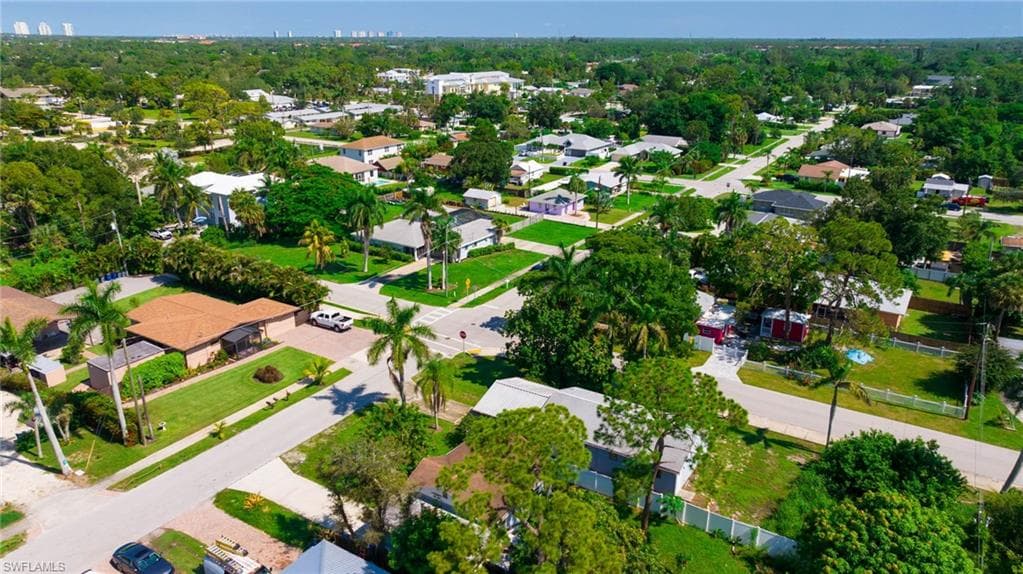 27601 Pullen Ave, Bonita Springs, FL 34135-32