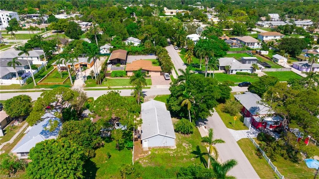 27601 Pullen Ave, Bonita Springs, FL 34135-33