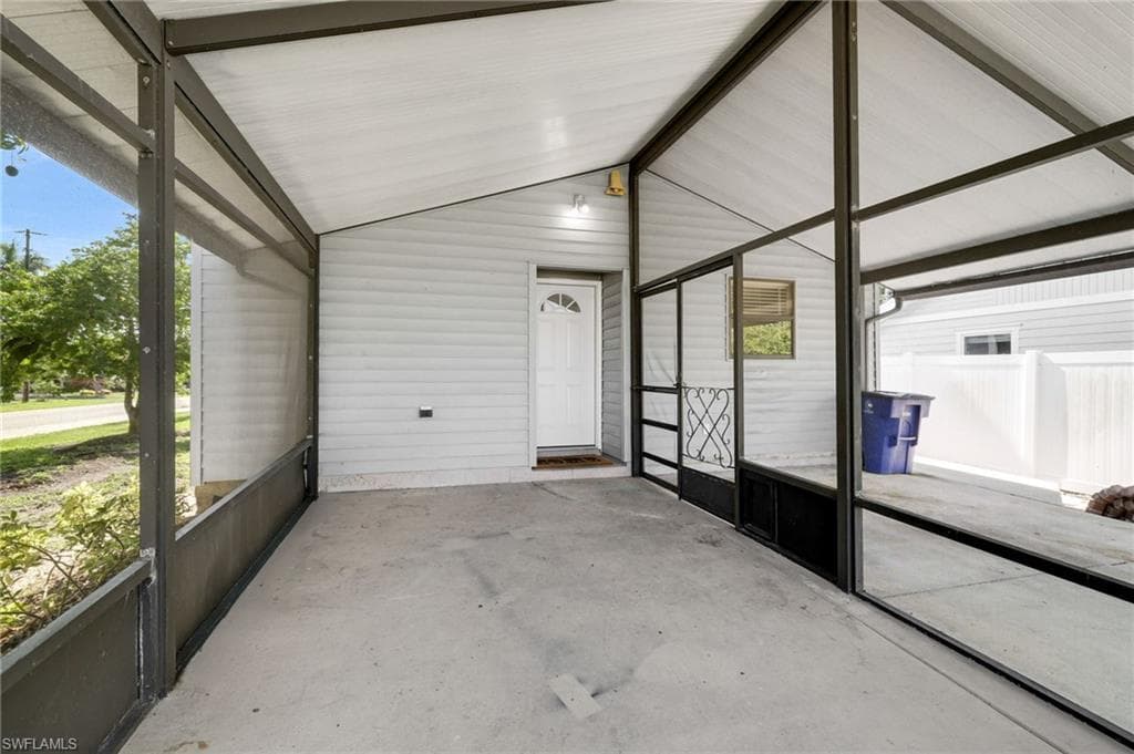 27601 Pullen Ave, Bonita Springs, FL 34135-4