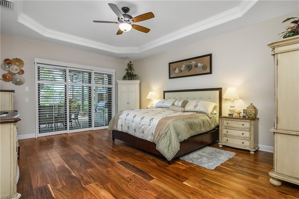 10534 Espanola Dr, Bonita Springs, FL 34135-12
