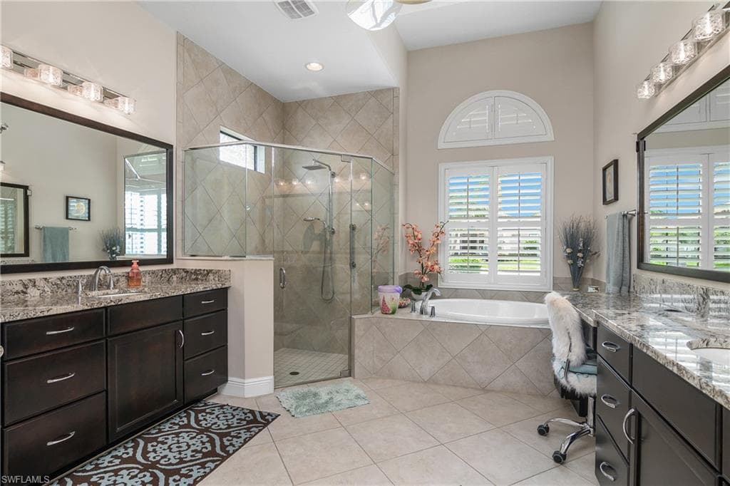 10534 Espanola Dr, Bonita Springs, FL 34135-14