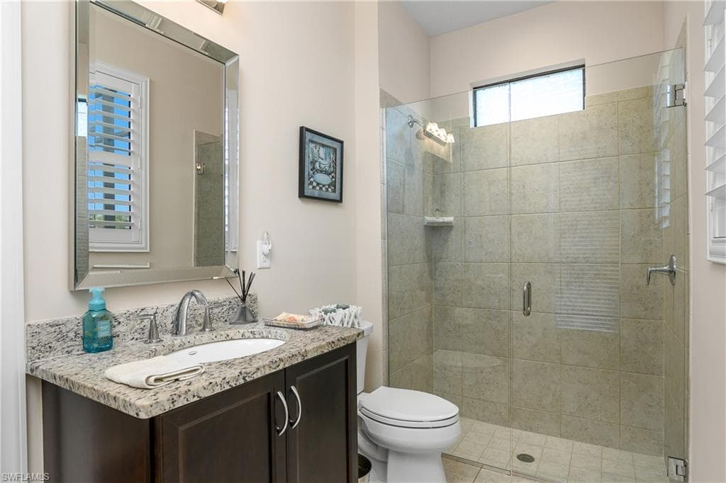 10534 Espanola Dr, Bonita Springs, FL 34135-17
