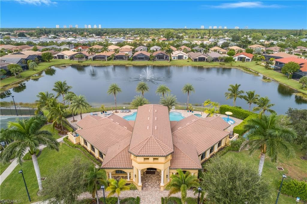 10534 Espanola Dr, Bonita Springs, FL 34135-33