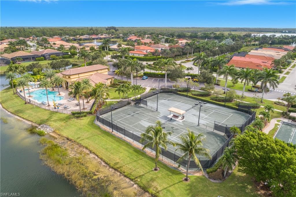 10534 Espanola Dr, Bonita Springs, FL 34135-35