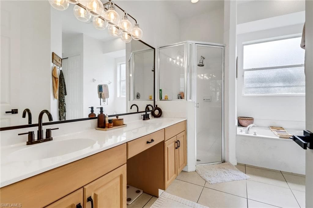 4730 16th Ave SE, Naples, FL 34117-19