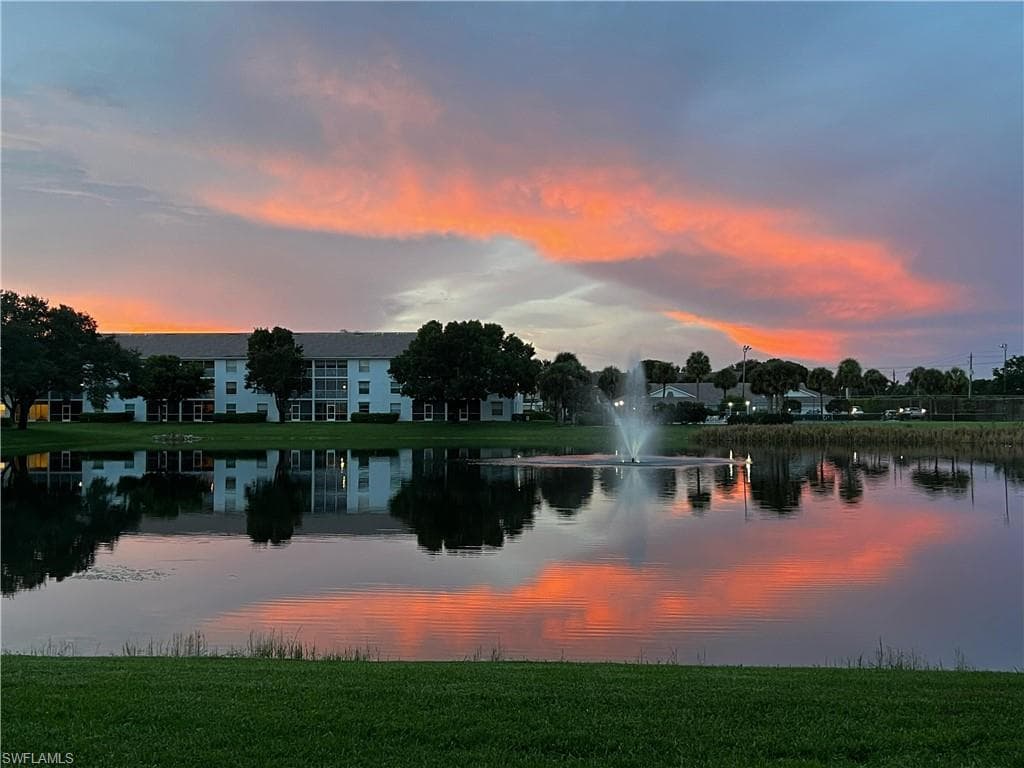 9580 Victoria Ln A106, Naples, FL 34109-2