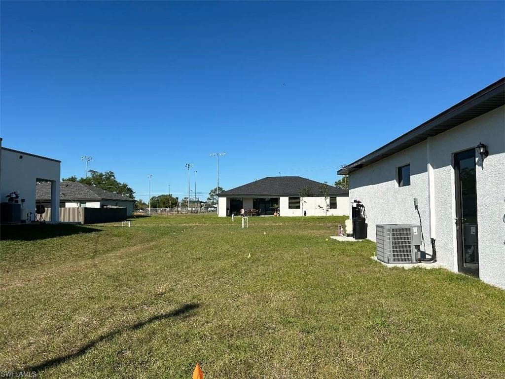 1026 Chiquita Blvd N, Cape Coral, FL 33993-7