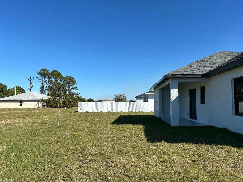 1026 Chiquita Blvd N, Cape Coral, FL 33993-8