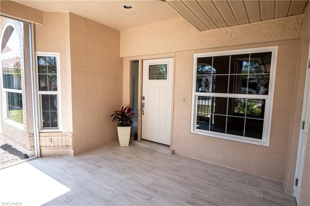 16404 Kelly Woods Dr, Fort Myers, FL 33908-12