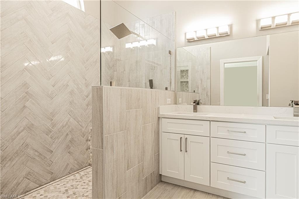 16404 Kelly Woods Dr, Fort Myers, FL 33908-28