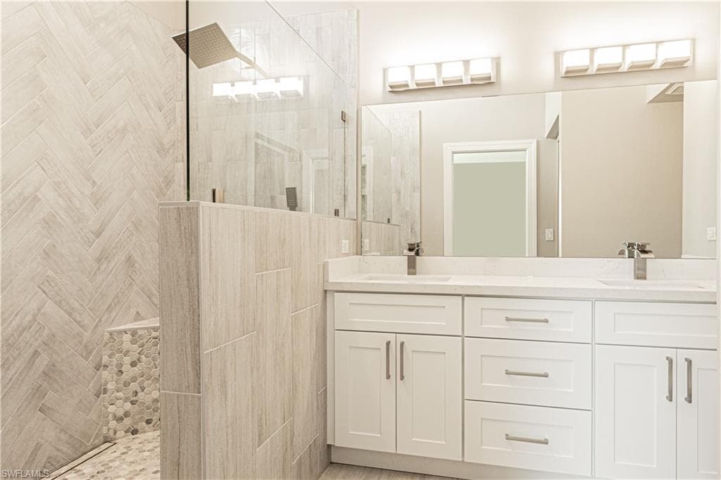 16404 Kelly Woods Dr, Fort Myers, FL 33908-29