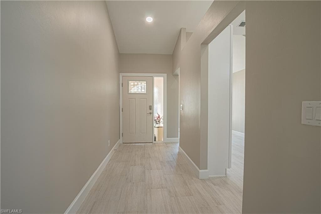 16404 Kelly Woods Dr, Fort Myers, FL 33908-34