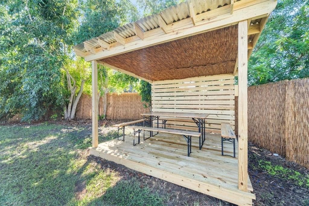 3064 Connecticut Ave, Naples, FL 34112-29